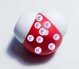 Model of a water molecule with no electrons displayed on the hydrogen atoms and 10 electrons displayed on the oxygen atom.